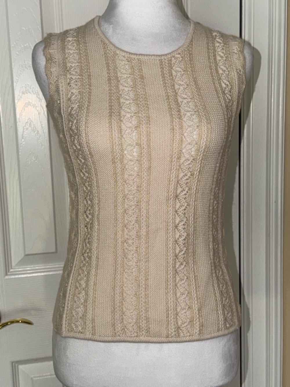 J Crew Cotton/Wool/alpaca open knit Sweater vest Scallop Detail Ivory Cream XXS